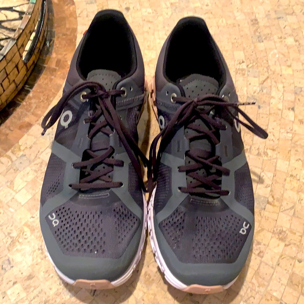 On Cloud Flow Running Shoe